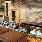 Alt-berliner Schwanenhof Dg Rechts Lychen