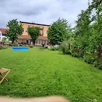 Alt-berliner Schwanenhof Dg Rechts * Lychen