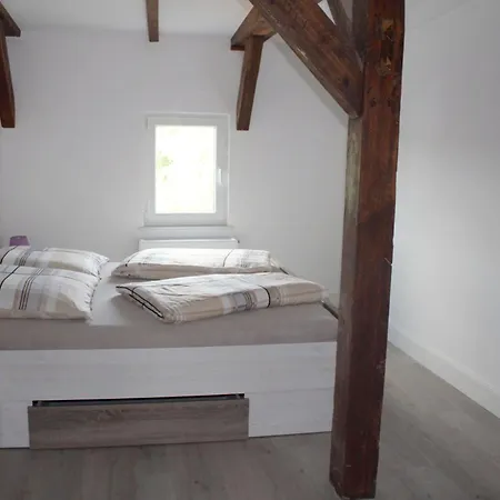 Alt-berliner Schwanenhof Dg Rechts