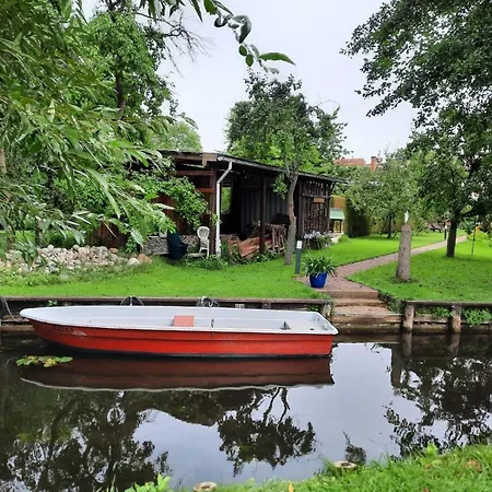 Alt-berliner Schwanenhof Dg Rechts * Lychen