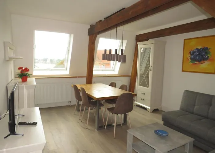 Alt-berliner Schwanenhof Dg Rechts Apartment *