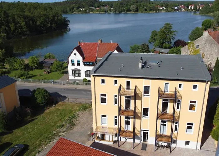 Alt-berliner Schwanenhof Dg Rechts Apartment