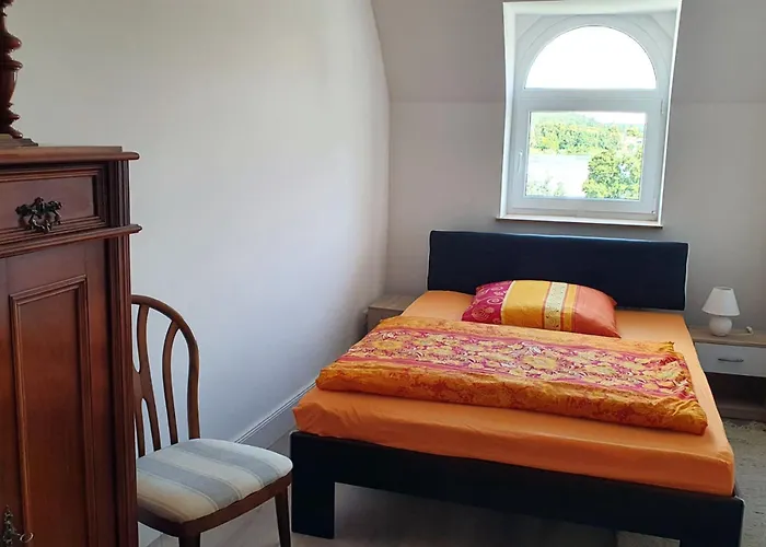 Apartment Alt-berliner Schwanenhof Dg Rechts Lychen