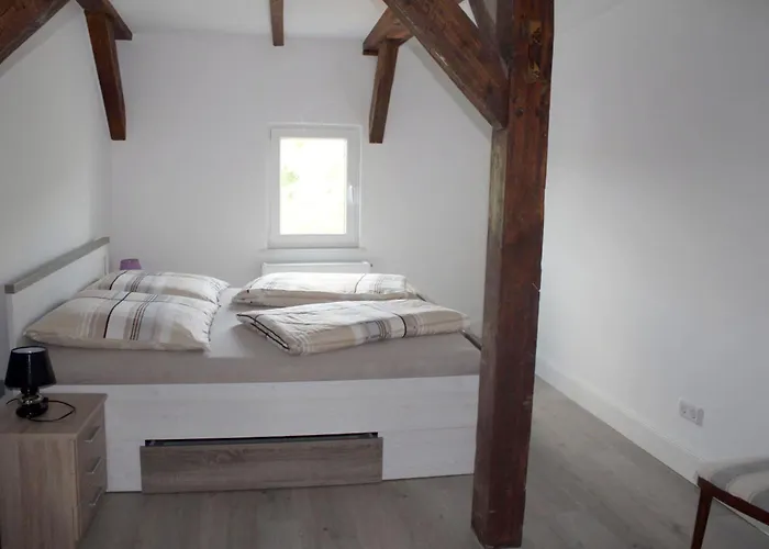 Alt-berliner Schwanenhof Dg Rechts