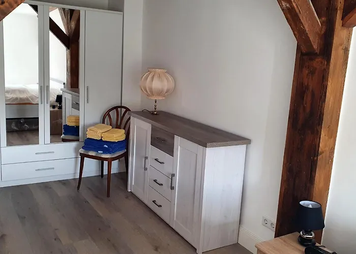 Apartment Alt-berliner Schwanenhof Dg Rechts Lychen