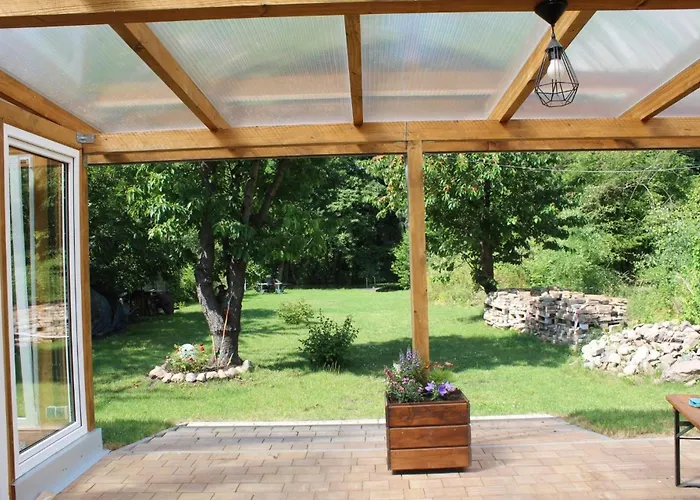 Alt-berliner Schwanenhof Dg Rechts *