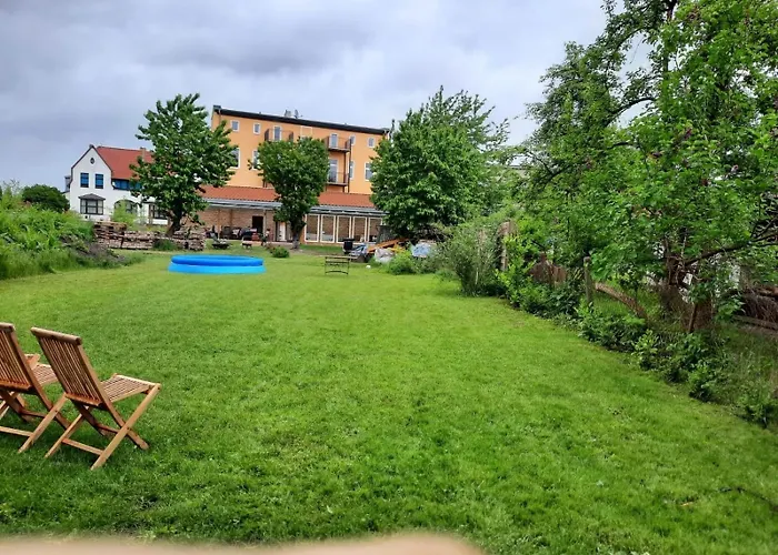 Alt-berliner Schwanenhof Dg Rechts * Lychen