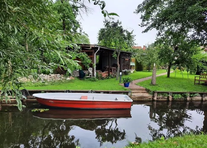 Alt-berliner Schwanenhof Dg Rechts * Lychen